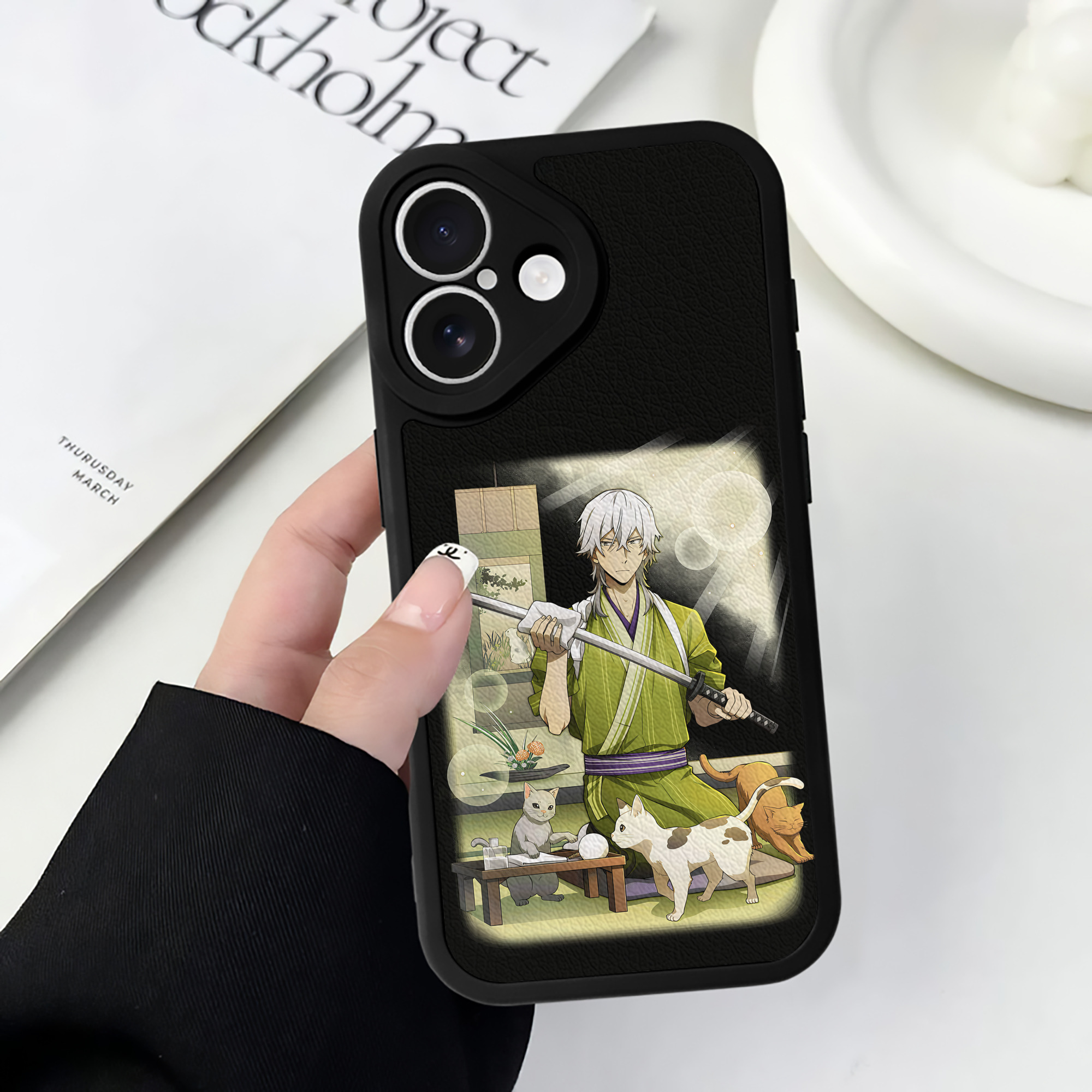 （画像用） 文豪ストレイドッグス Bungo Stray Dogs 【iPhone 16シリーズ対応】シリコンスマホケース（レザー調） 材質：シリコン